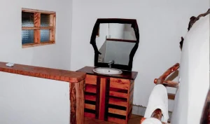 Hillstone Safari Lodge, Hillstone Safari Lodge rooms, luxury lodges Kenya, accommodation in Kimana